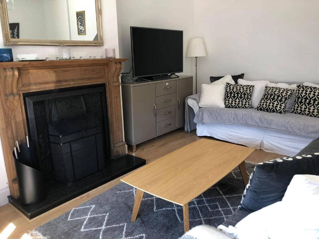 Sonas Luxury Living room 3